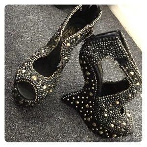 Bella Donna studded handmade wedges